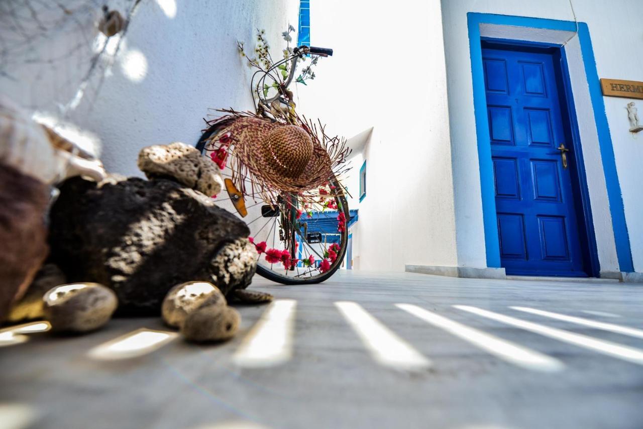 Villa Kostas Perissa (Santorini) Exterior foto